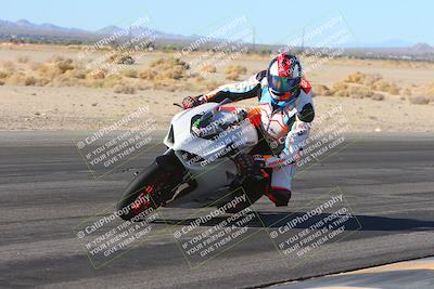 media/Jan-10-2025-CVMA Friday Practice (Fri) [[489e0da257]]/Group 4 and Trackday/Session 2 (Turn 4 Inside)/